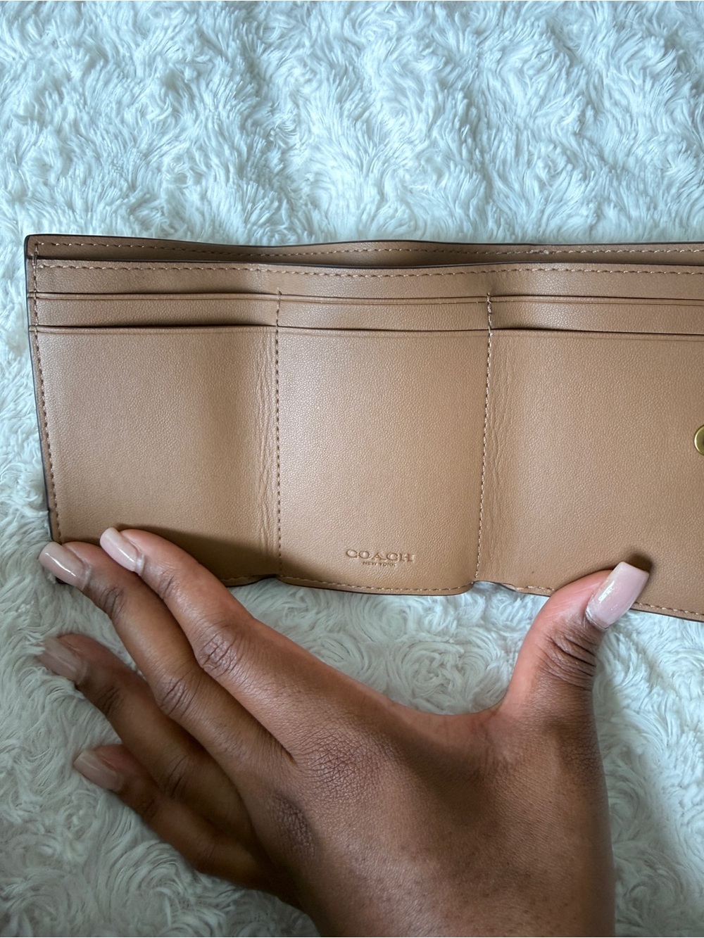 Coach Cream Floral Pebbled Leather Wallet with Gold Logo - Picture 4 of 5